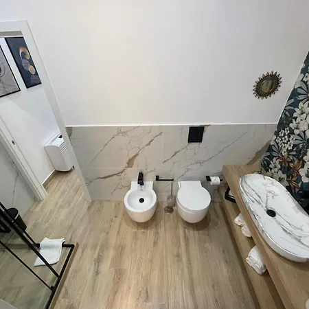 Urban Chic Toledo Naples