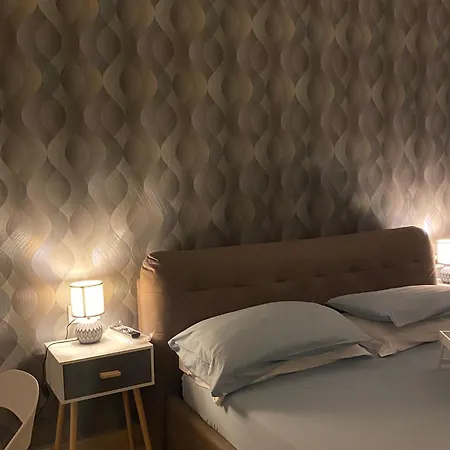 Urban Chic Toledo 4*