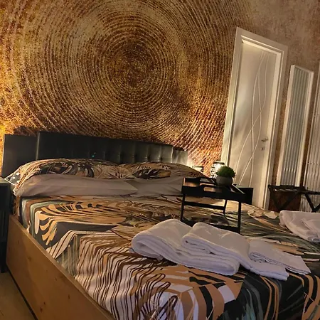 Urban Chic Toledo بيت ضيافة